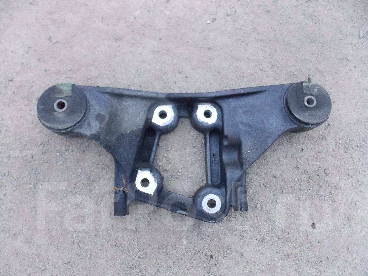 кронштейн крепления редуктора