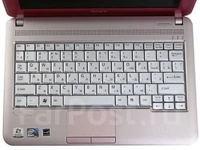 Sony VAIO VPC-M12M1R. 10.1", 1 830����, ��� 1024 ��, ���� 250���, WiFi: 1, Bluetooth: 1, ����������� �� 4��. ����