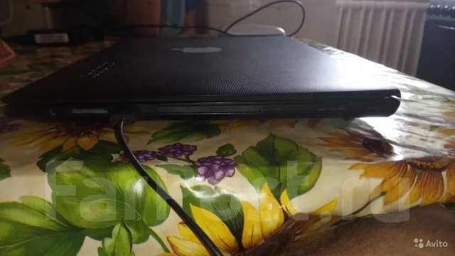 Lenovo IdeaPad G5070. 15.6", 1 900����, ��� 4 ��, ���� 930���, WiFi: 1, Bluetooth: 1, ����������� �� 6��. ����