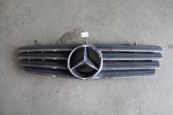 Решетка радиатора. Mercedes-Benz C-Class, CL203