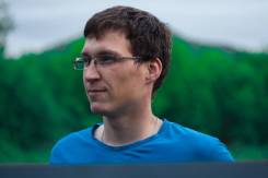 Продавец-курьер. Незаконченное высшее образование (студент), опыт работы 5 лет
