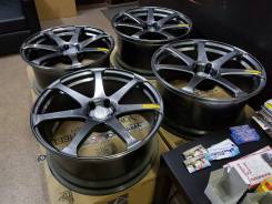 AVS Model F7. 9.0/10.0x20, 5x112.00, ET25/28, ЦО 66,6 мм.