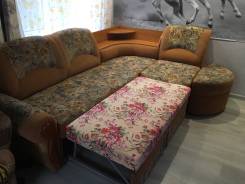 Диваны угловые.