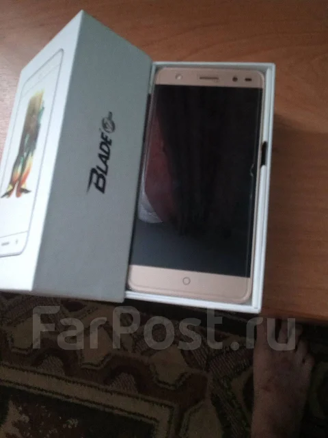 ZTE Blade V7. �/� ����