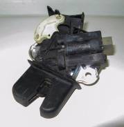 Замок крышки багажника. Audi A5 Audi A8, D3/4E Audi A4, B7 Audi A6, 4F5/C6