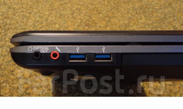 Sony VAIO VPC-F13. 16.4", 1,7����, ��� 4 ��, ���� 640���, WiFi: 1, Bluetooth: 1, ����������� �� 2��. ����