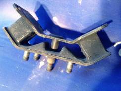 Подушка коробки передач. Subaru Forester, SF9, SG5, SH5 Subaru Legacy, BD5, BD9, BE5, BE9, BEE, BG5, BG9, BGA, BGC, BH5, BH9, BHC, BHE, BL5, BL9, BP5...