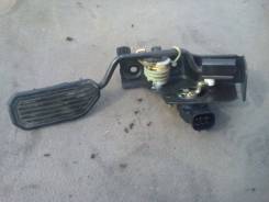 Педаль акселератора. Toyota Avensis, AZT250, AZT250W, AZT250L Двигатель 1AZFSE