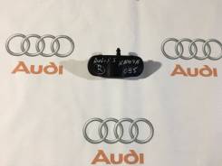 Форсунка омывателя. Audi Coupe Audi S Audi A5, 8F, 8TA Двигатели: CAEA, CAEB, CALA, CAPA, CCWA, CDHB, CDNB, CDNC