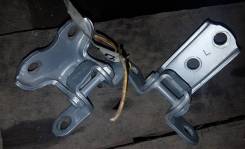 Крепление боковой двери. Lexus: IS350, IS300, IS250, IS F, ES350 Toyota: Yaris, RAV4, Noah, IS300, Vitz, Ractis, Previa, Voxy, Raum, IS250, Mark X, Ca...