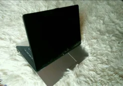 Sony VAIO Fit. 15", 1,7����, ��� 4 ��, ���� 450���, WiFi, Bluetooth