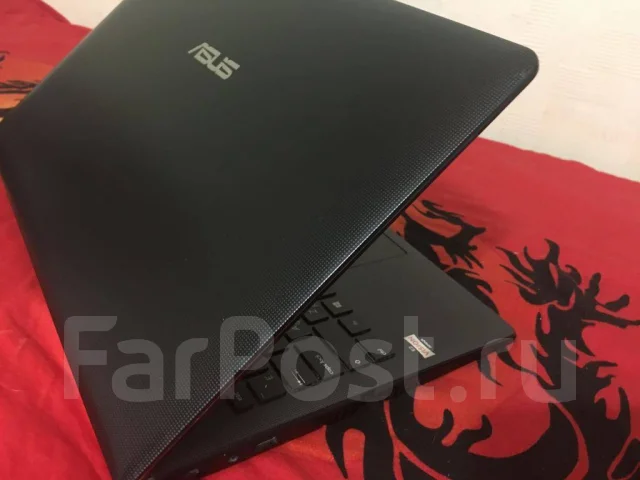 Asus X501U. 15.6", WiFi: 1, Bluetooth: 1, ����������� �� 6��. ����