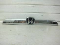 Накладка на дверь багажника. Honda CR-V. Под заказ