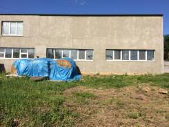 Сдам в аренду производственную базу. 454 кв. м., улица Каширская 25а, р-н Артемовский. Дом снаружи