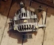 Генератор. Subaru Forester, SF5, SF9, SG5 Subaru Impreza, GC1, GC2, GC8, GDB, GDC, GDD, GF1, GF2, GF5, GF6, GF8, GGC, GGD Двигатели: EJ201, EJ202, EJ2...