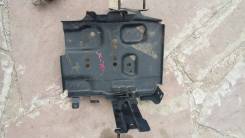 Крепление аккумулятора. Nissan X-Trail, TNT31, T31, T31R Двигатель QR25DE