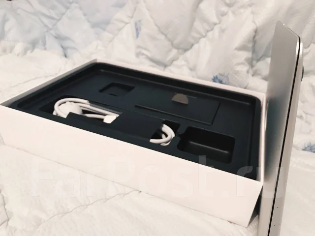 Apple MacBook Air 13 2015 Early. 13.3", ��� 8 ��, ���� 128���, WiFi: 1, Bluetooth: 1, ����������� �� 8��. ����