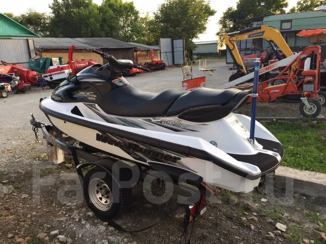 Yamaha WaveRunner. 2000 ��� ����