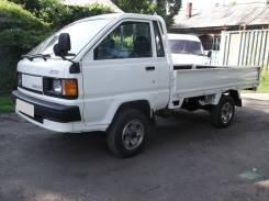 Toyota Lite Ace. 4WD, борт 1,2 тонны, 1 800 куб. см., 1 200 кг.