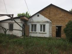 Продаётся дом в селе Михайловка!. Михайловка, р-н Сакский р-н, площадь дома 100 кв. м., централизованный водопровод, от агентства недвижимости (посред...