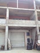 Сдам в аренду лодочный 3-х этажный Гараж У МОРЯ 300 кв. 300 кв. м., улица Пархоменко 6, р-н Вторая речка. Дом снаружи