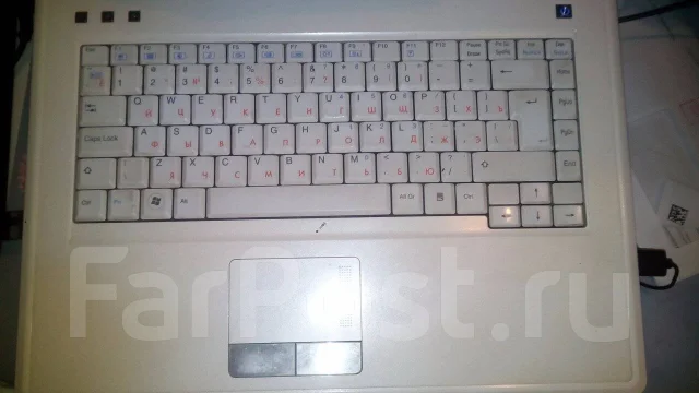 Roverbook. 15.6", 2,1����, ��� 4 ��, ���� 500���, WiFi: 1, Bluetooth: 1, ����������� �� 1��. ����