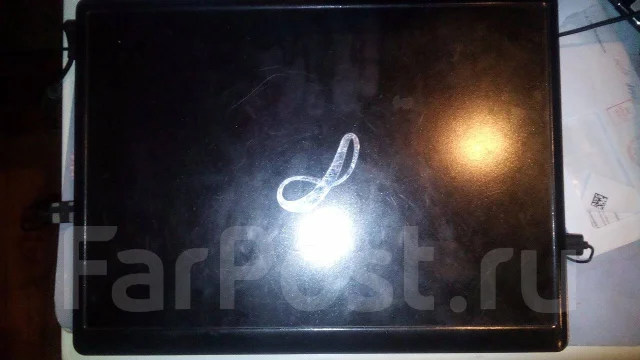 Roverbook. 15.6", 2,1����, ��� 4 ��, ���� 500���, WiFi: 1, Bluetooth: 1, ����������� �� 1��. ����