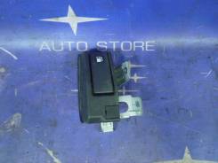 Ручка открывания бензобака. Subaru Impreza, GG, GG2, GG3 Двигатели: EJ15, EJ151, EJ152, EJ154, EJ15E