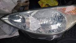 Фара. Toyota Estima