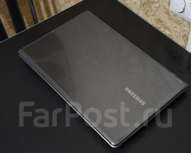 Samsung 350V5C. 15.6", 2,4����, ��� 4 ��, ���� 500���, WiFi: 1, Bluetooth: 1, ����������� �� 3��. ����