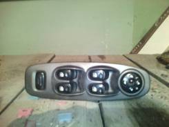 Блок управления стеклоподъемниками. Hyundai Accent