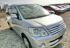 Toyota Noah. AZR60