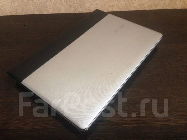 Samsung 300E4A. 14", 2,2����, ��� 4 ��, ���� 320���, WiFi: 1, Bluetooth: 1, ����������� �� 3��. ����