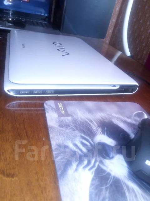 Sony VAIO SVE. 15.6", 2,4����, ��� 4 ��, ���� 300���, WiFi: 1, Bluetooth: 1, ����������� �� 1��. ����