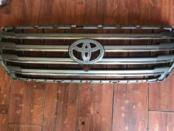 Toyota LC 200 / ������� / ������ ������ / �������� 5310160880 ����