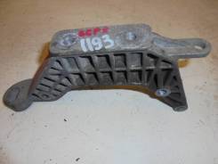 Кронштейн КПП левый 2005- 1.4 МКПП 3D Fiat Grande Punto
