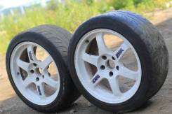 Пара дрифтовых Rays te37 оригинал!. 9.5x17 5x114.30 ET25 ЦО 73,1 мм.
