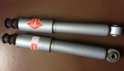 ����������� ������������ "KYB GAS-A-JUST", �������� � ��������� ����
