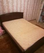Кровати.
