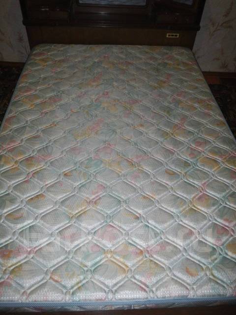 Кровать полутороспальная с ортопедическим матрасом, б/у, в наличии ...