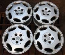 Toyota. 7.0x16, 5x114.30, ET45, ЦО 60,1 мм.