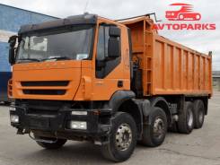 Iveco Trakker. Самосвал 8х4 2011 года, 12 880 куб. см., 23 680 кг.