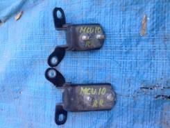 Крепление боковой двери. Toyota Harrier, SXU10, ACU15W, MCU15W, ACU10, MCU10W, SXU15W, ACU15, SXU15, SXU10W, ACU10W, MCU10, MCU15