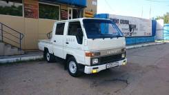Toyota Hiace. , 2 400 куб. см., 750 кг.