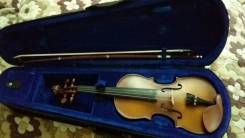 Скрипки.