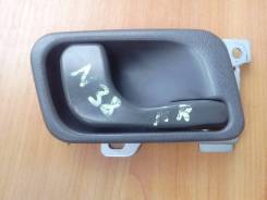Ручка двери внутренняя. Mitsubishi Chariot, N38W Двигатель 4D68