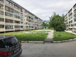 3-комнатная, бульвар Полины Осипенко 40а. Универсам, частное лицо, 60 кв. м.