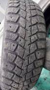 Kumho I'Zen WIS KW19. Зимние, шипованные, износ: 50%, 3 шт