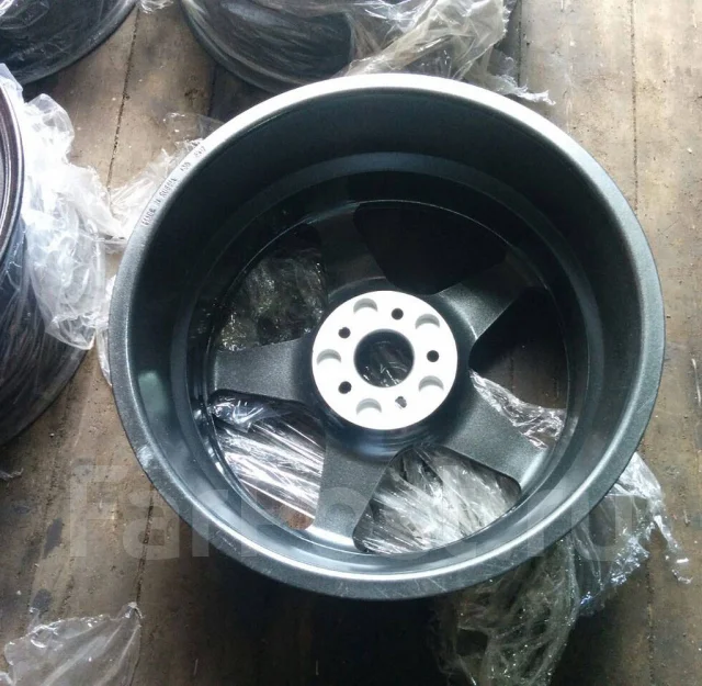 Desmond RegaMaster. 8.0x17", 5x100, ET35 ����