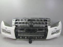 Бампер передний с решеткой под омыв фар. mitsubishi pajero v v9 15-. Mitsubishi Pajero, V93W, V97W, V98W Mitsubishi Montero. Под заказ